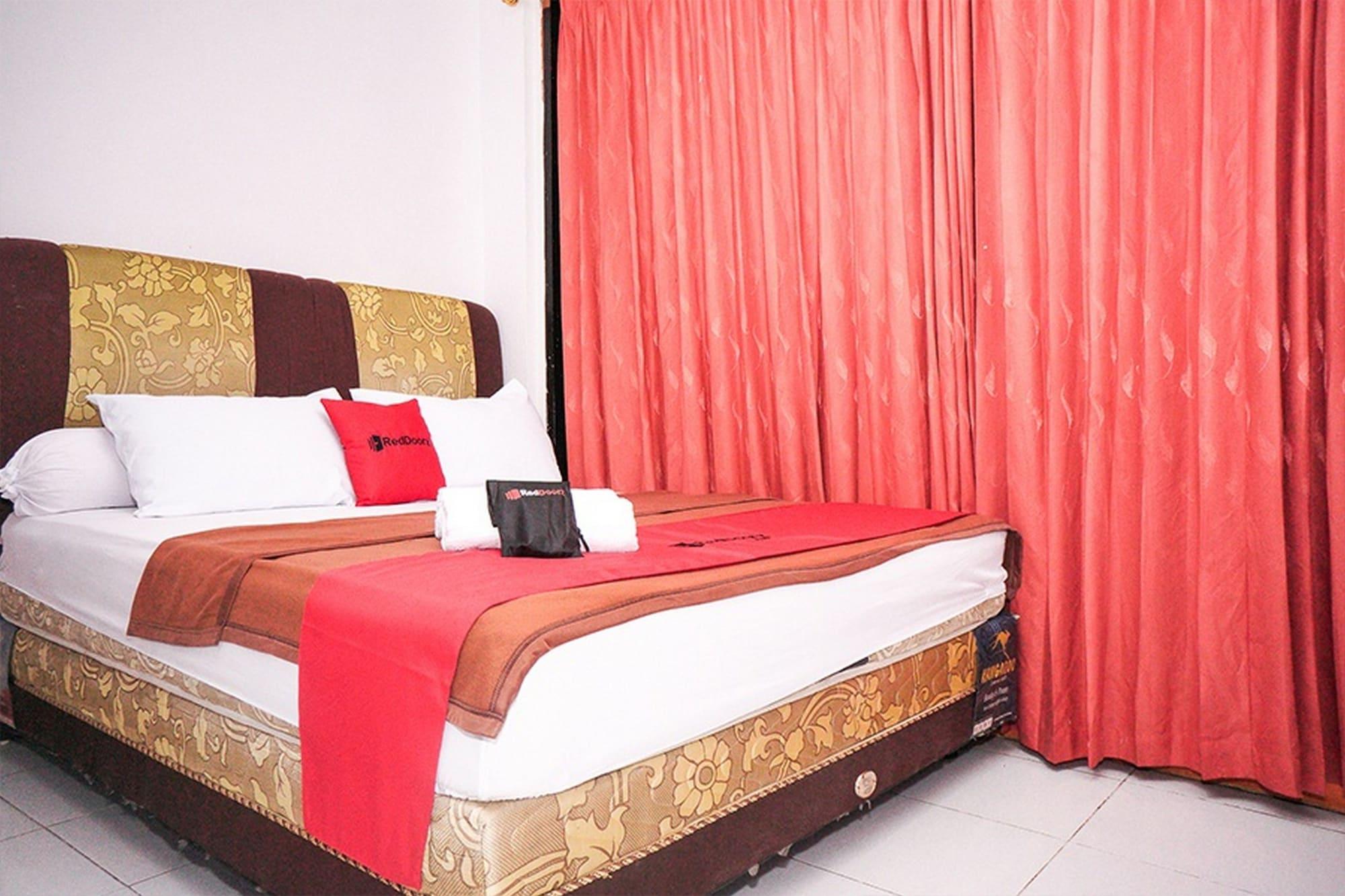 Reddoorz Near Palembang Square Mall 2 Экстерьер фото